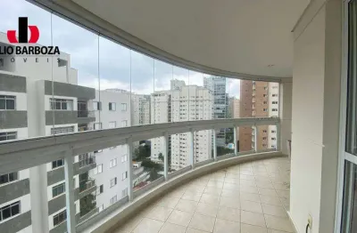Lindo apartamento em Moema pássaros,3 suítes, sendo m1 suite master, 2 vagas de garagem, mais depósito