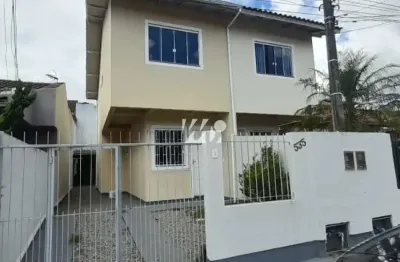 Lindo sobrado com 2 quartos e area externa com churrasqueira - imv