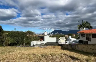 Terreno à venda na Avenida dos Lagos, 416, Pedra Branca, Palhoça