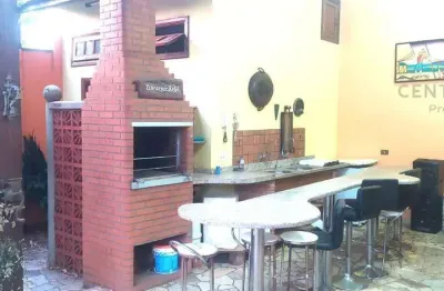 Casa com 3 quartos para alugar na Rua Cristiano Cleopath, 1415, Alto, Piracicaba