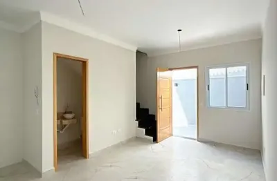 Casa de condomínio com 2 suítes e 1 vaga na rua marquês malheiro