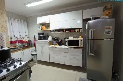 Sobrado com 3 dorms + 2 casas para renda no jardim ataliba leonel