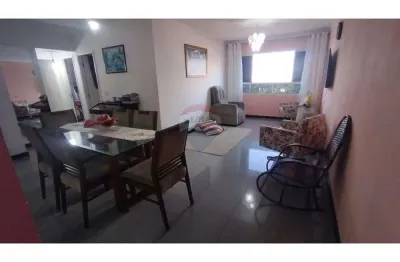 Apartamento em andar alto no condomínio praias do méxico, bairro: ponto novo.