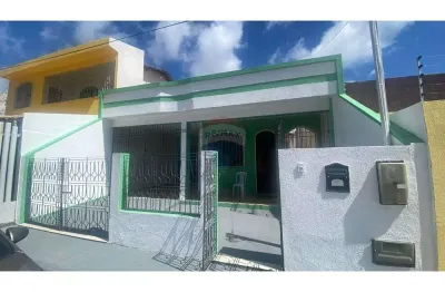 Casa com 3 quartos à venda no Getúlio Vargas, Aracaju 