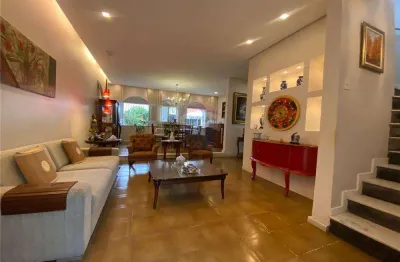 Vende-se casa frente leste, localizado na farolândia.