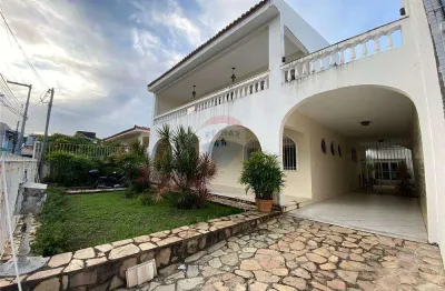 Casa com 5 quartos à venda na Praça Florival Brito, 36, Farolândia, Aracaju