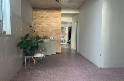 Oportunidade para investidor na rua mato grosso próxima à praça do siqueira campos!