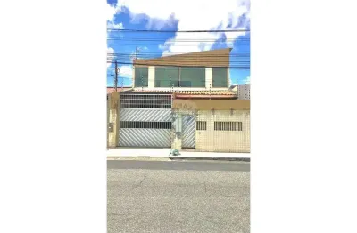 Casa com 6 quartos à venda no Getúlio Vargas, Aracaju 