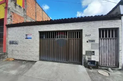 Casa com 2 quartos à venda no Santos Dumont, Aracaju  por R$ 320.000