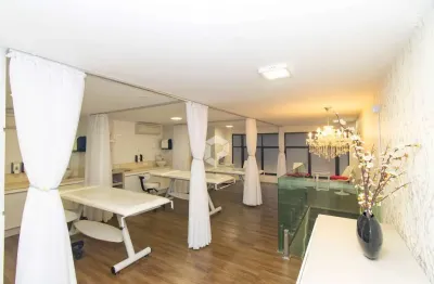 Sala comercial com 3 salas para alugar na Rua Comendador Araújo, 86, Centro, Curitiba