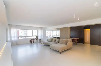 Apartamento com 4 quartos à venda na Avenida Sete de Setembro, 5589, Batel, Curitiba