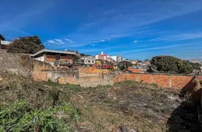 Terreno à venda no Niterói, Divinópolis 