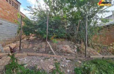 Terreno à venda no Santa Marta, Divinópolis 
