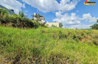 Terreno à venda no Belvedere, Divinópolis 