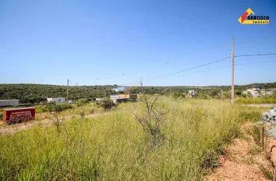 Terreno à venda no Residencial Lagoa Park, Divinópolis 