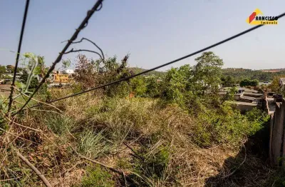 Terreno à venda no Sagrada Família, Divinópolis 