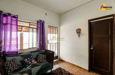Casa com 3 quartos à venda no São José, Divinópolis 