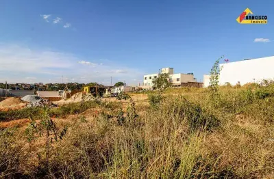 Terreno à venda no Jardinópolis, Divinópolis 