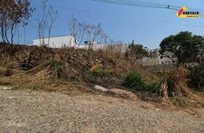 Terreno à venda no Manoel Valinhas, Divinópolis 