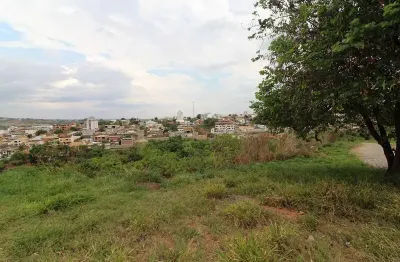 Terreno à venda no Belvedere, Divinópolis 
