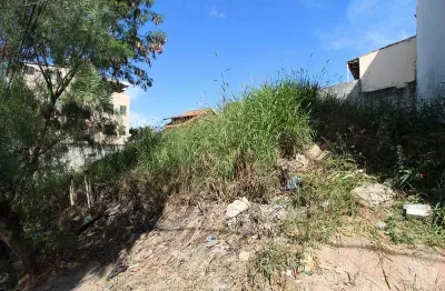 Terreno à venda no Bom Pastor, Divinópolis 