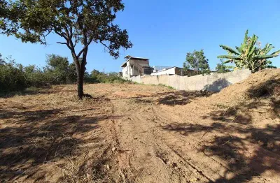 Terreno à venda no Padre Herculano Yanes, Divinópolis 