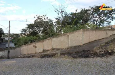 Terreno à venda no Santa Marta, Divinópolis 