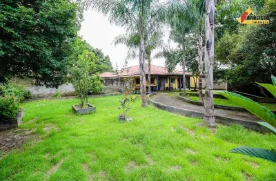 Casa à venda, 4 quartos, 3 vagas, candelária - divinópolis/mg