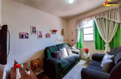 Casa à venda, 2 quartos, 2 vagas, lagoa dos mandarins - divinópolis/mg