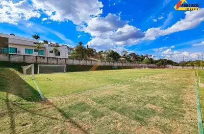 Casa em condomínio fechado à venda no Realengo, Divinópolis 