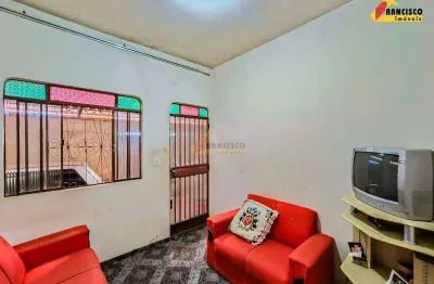 Casa à venda, 3 quartos, 1 suíte, 2 vagas, sagrada família - divinópolis/mg