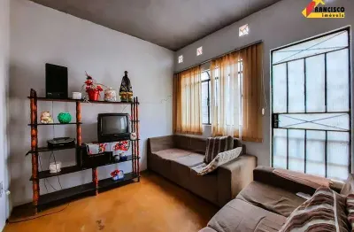 Casa à venda, 4 quartos, 1 vaga, bom pastor - divinópolis/mg