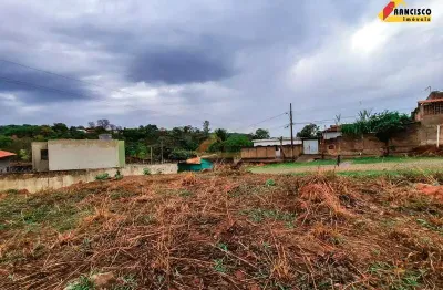Terreno à venda no Oliveiras, Divinópolis 