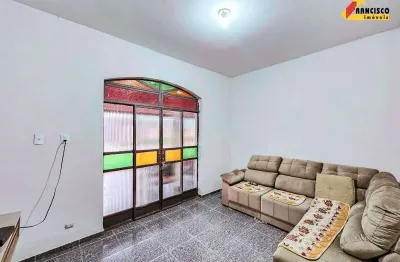 Casa à venda, 3 quartos, 1 vaga, esplanada - divinópolis/mg