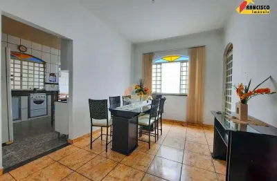 Casa à venda, 3 quartos, 2 vagas, manoel valinhas - divinópolis/mg