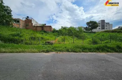 Terreno à venda no Oliveiras, Divinópolis 
