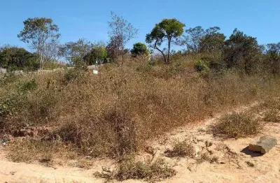 Terreno em condomínio fechado à venda no Jardim Candidés, Divinópolis 