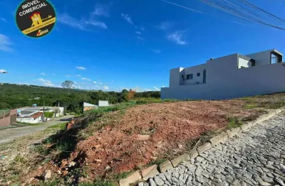 Terreno à venda no Belvedere, Divinópolis 