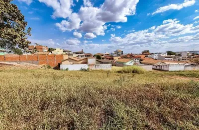 Terreno à venda no Manoel Valinhas, Divinópolis 