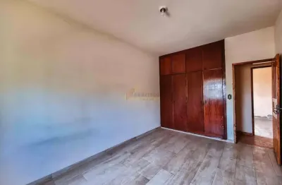 Casa com 3 quartos à venda no São Luís, Divinópolis 