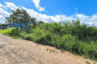 Terreno à venda no Jardim Candidés, Divinópolis 