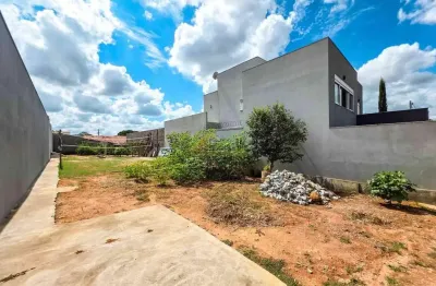 Terreno à venda no Ermida, Divinópolis 