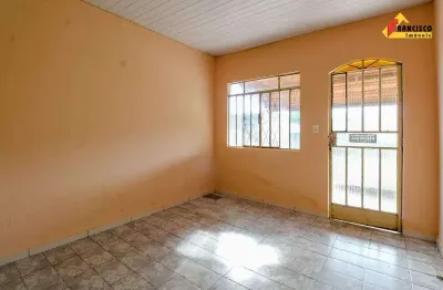 Casa à venda, 2 quartos, 1 vaga, são judas - divinópolis/mg