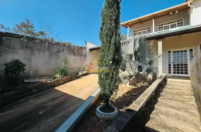 Casa à venda, 3 quartos, 1 suíte, 5 vagas, são roque - divinópolis/mg