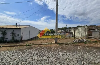 Terreno à venda no Sagrada Família, Divinópolis 