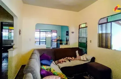 Casa à venda, 3 quartos, 2 vagas, mangabeiras - divinópolis/mg