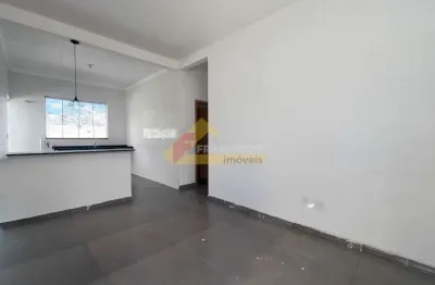 Casa à venda, 3 quartos, 1 suíte, 4 vagas, Realengo - Divinópolis/MG