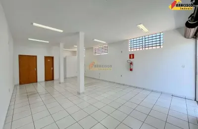 Ponto comercial para alugar no Interlagos, Divinópolis 