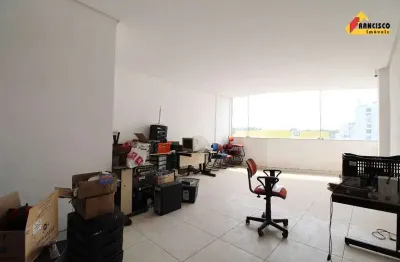 Ponto comercial para alugar no Santa Clara, Divinópolis 