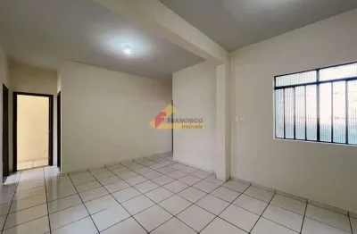 Casa com 4 quartos para alugar no Centro, Divinópolis 